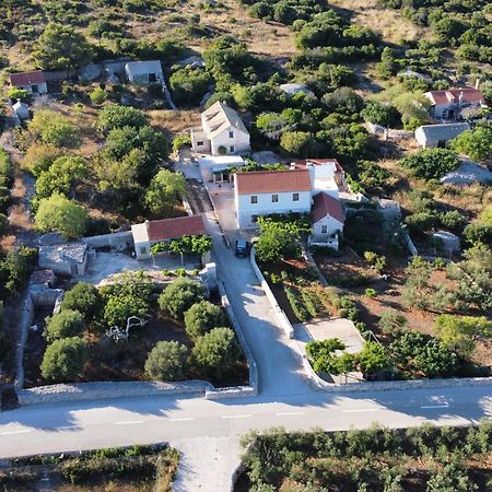 Betini Apartments - Authentic Island Escape Комижа Экстерьер фото