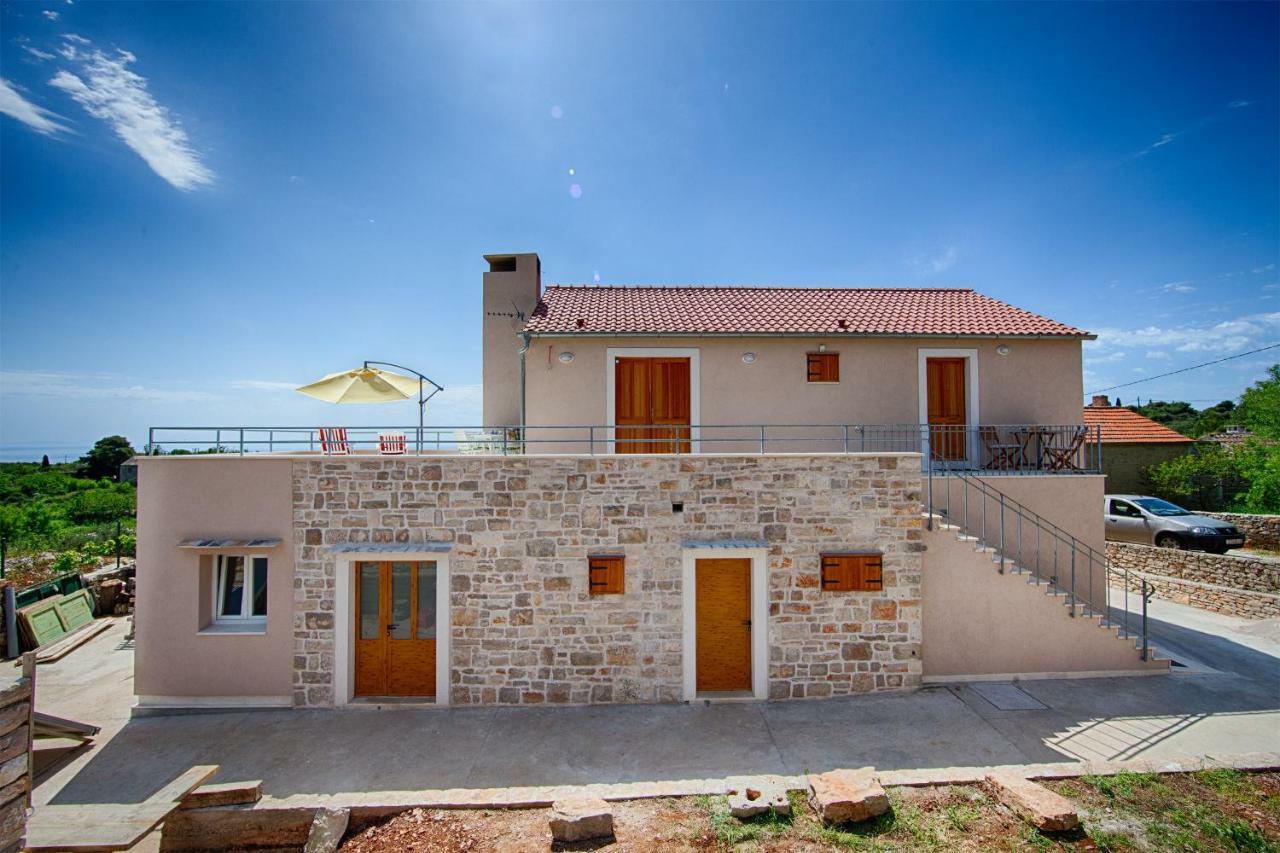 Betini Apartments - Authentic Island Escape Комижа Экстерьер фото