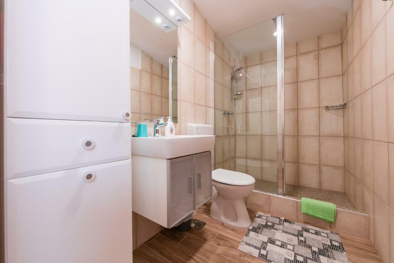 Betini Apartments - Authentic Island Escape Комижа Экстерьер фото